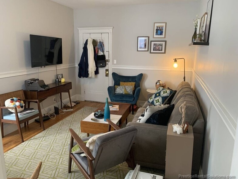 Building Photo - 60 Woodstock Ave