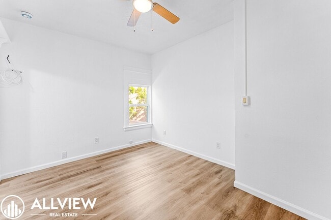 Building Photo - 1208 N Van Ness Ave