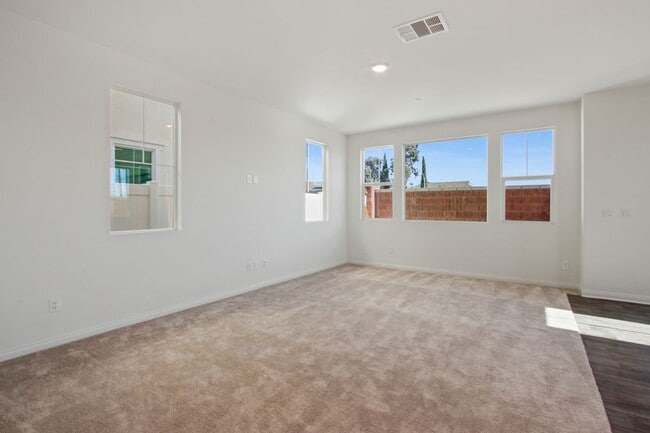 Building Photo - 16435 Globetrotter Ave