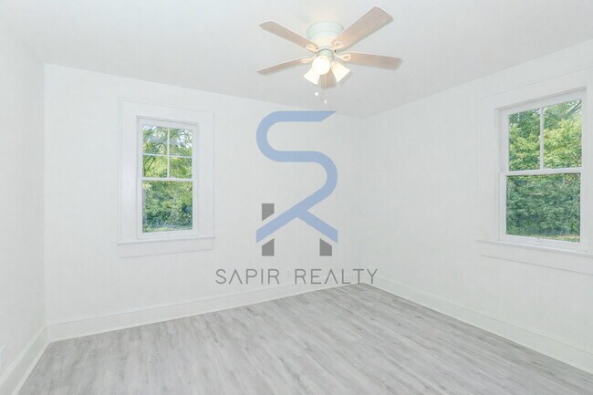 Building Photo - Cascade Heights Charm – 3BR/2BA Home in Southwest Atlanta