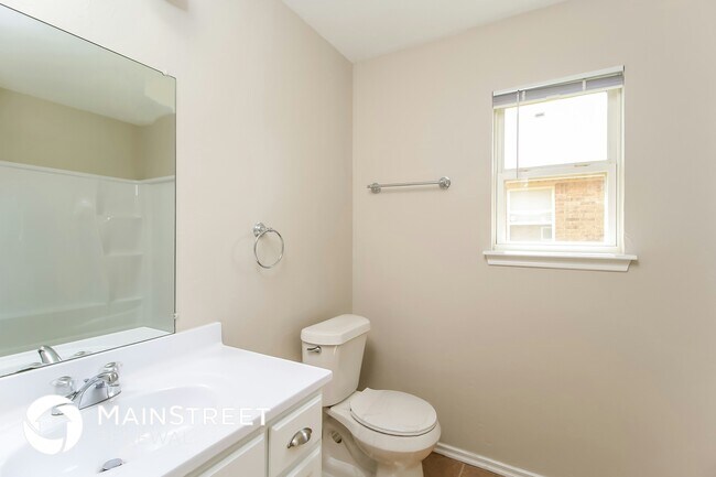 Building Photo - 4525 SE 78th St