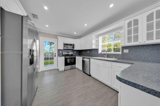 Building Photo - 11351 SW 63rd Terrace