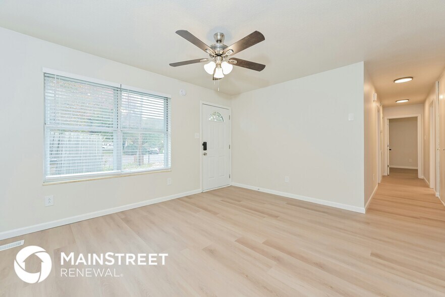 Building Photo - 5622 Burbury Ln NW