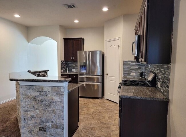 Building Photo - 3410 Hunter's Canyon