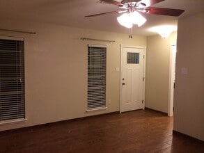 Building Photo - 6733 NW Compass Dr