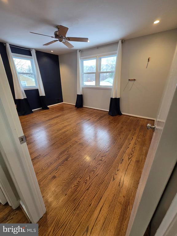 Building Photo - 8140 Drayton Ln