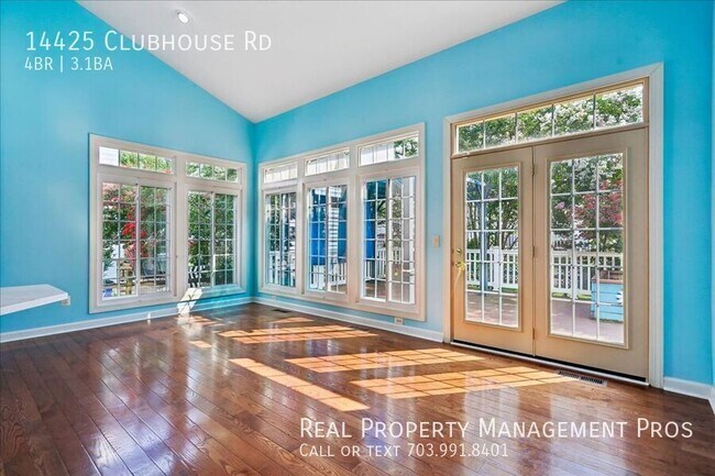 Building Photo - 14425 Clubhouse Rd