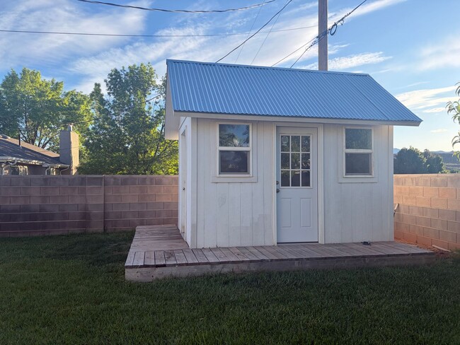 Building Photo - Gorgeous 4 Bedroom Home!!