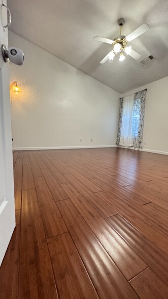 Building Photo - 2295 W Liddell Rd