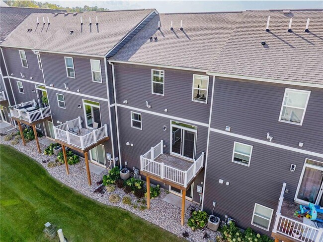 Building Photo - 1619 Windigo Ln