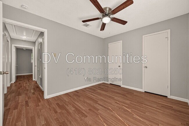 Building Photo - 5041 E Ridge Creek Dr
