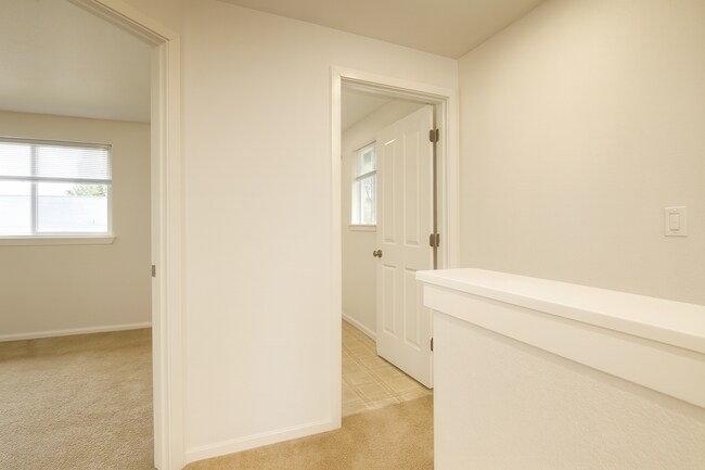Building Photo - Modern Duplex with Garage and Backyard