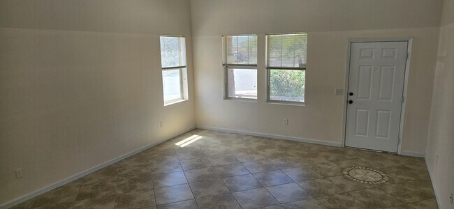 Building Photo - 2611 W Gypsum Ave