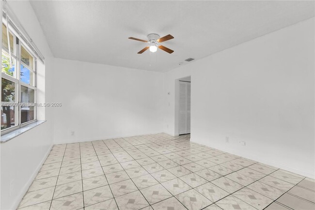 Building Photo - 5742 Garfield St