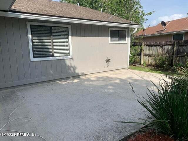 Building Photo - 7404 Amandas Crossing Dr N