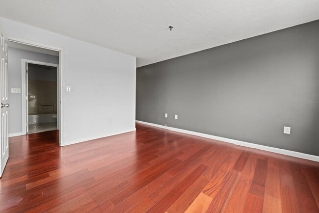 Building Photo - 230 Willard St