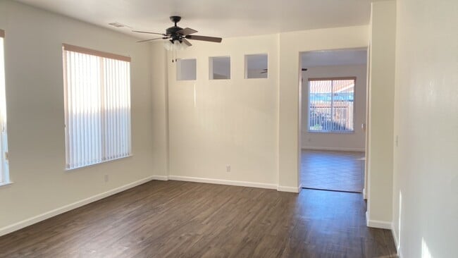 Building Photo - Riverbank