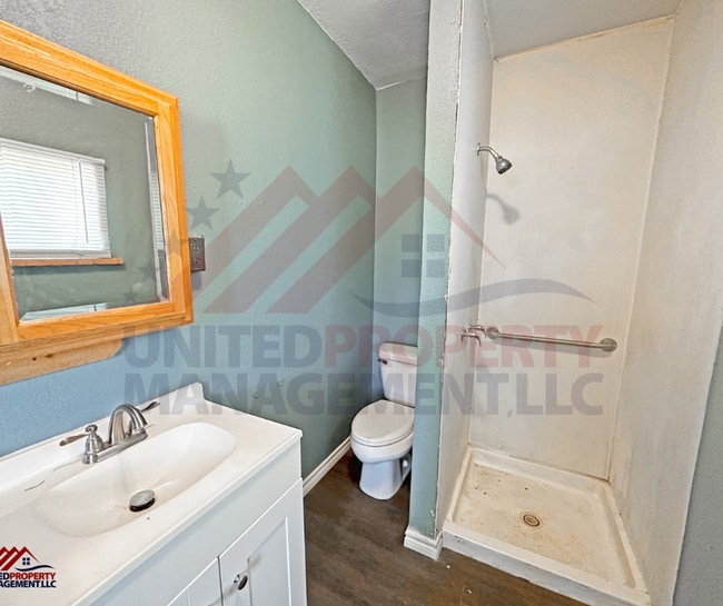 Building Photo - 511 W Bonbright St
