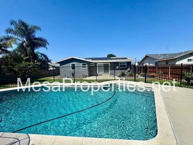 Building Photo - 1620 S Cabana Ave