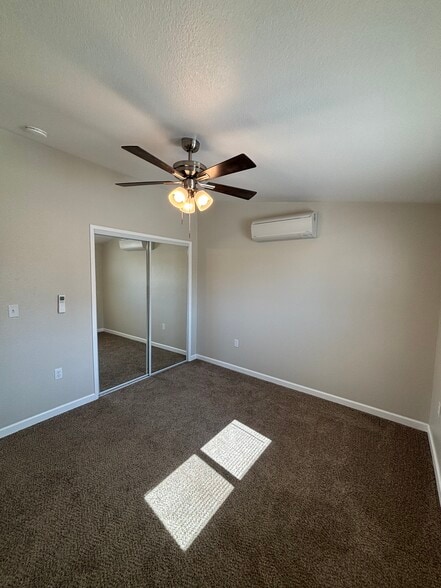 Building Photo - 80 Kaer Ave