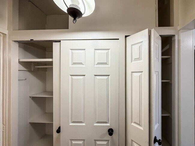 Building Photo - 90 Carlton Ave