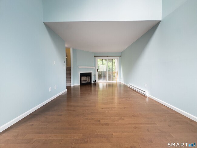 Building Photo - 19 Twin Oaks