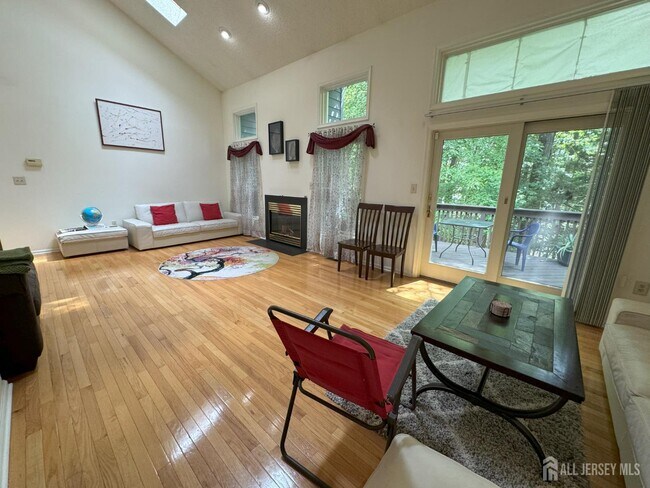 Building Photo - 36 Lavender Dr