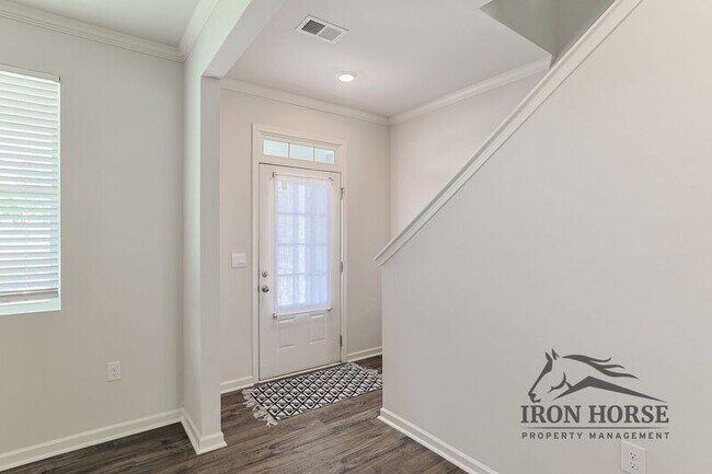Building Photo - 835 Baker View Ln