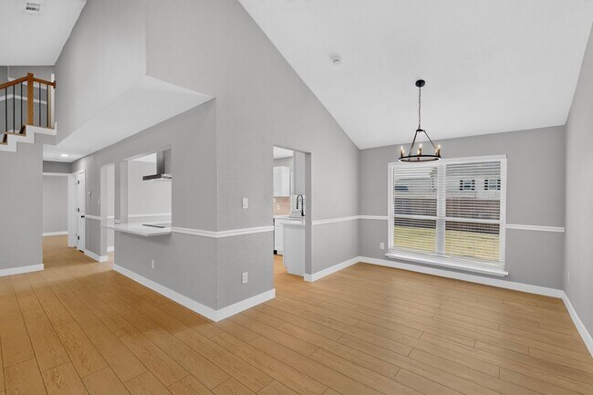 Building Photo - 1600 Crimson Ct