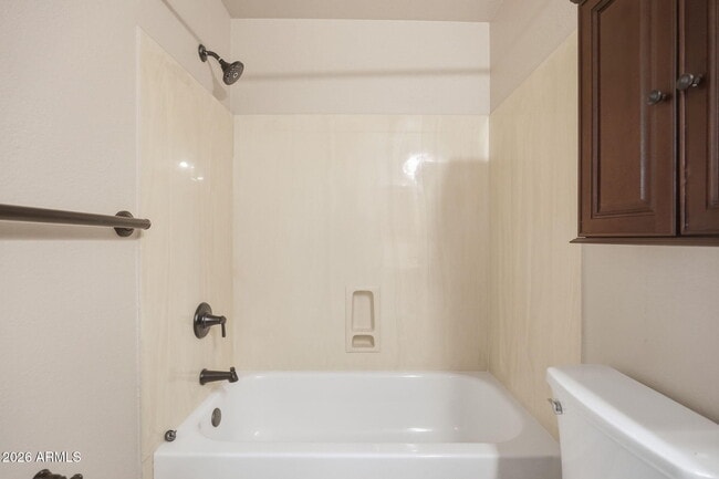 Building Photo - 9708 E Vía Linda