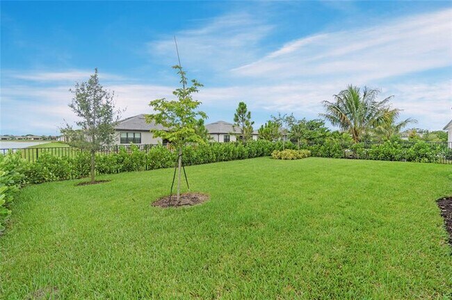 Building Photo - 4566 Silverwood Ln N