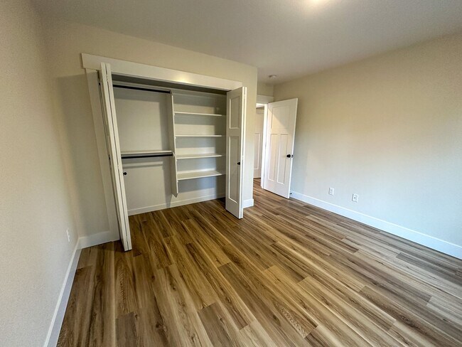 Building Photo - BOONE661-663 -NEW