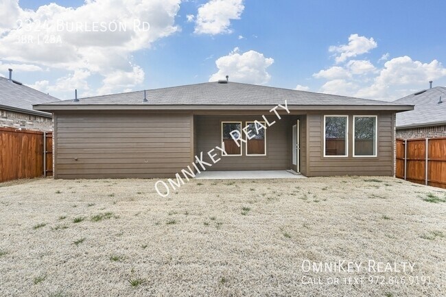 Building Photo - 2324 Burleson Rd