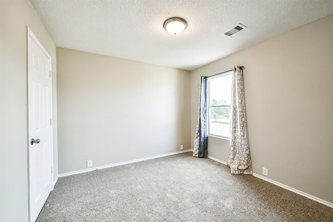 Building Photo - 6203 Gillian Park Dr