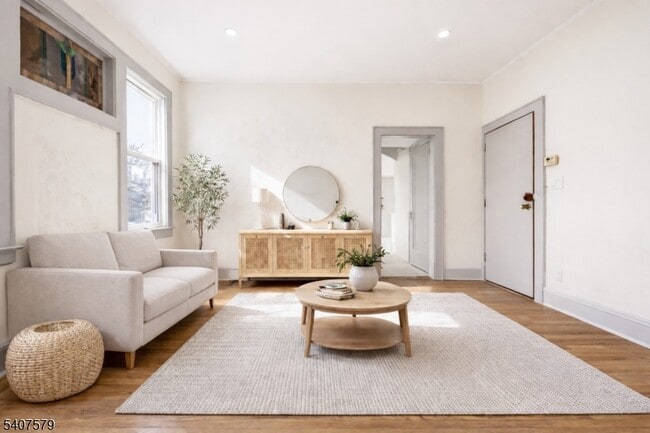 Building Photo - 265 N 17th St