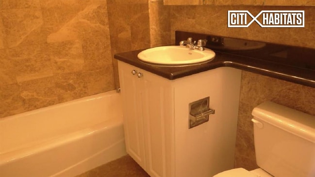 Building Photo - Soho Abbey, The