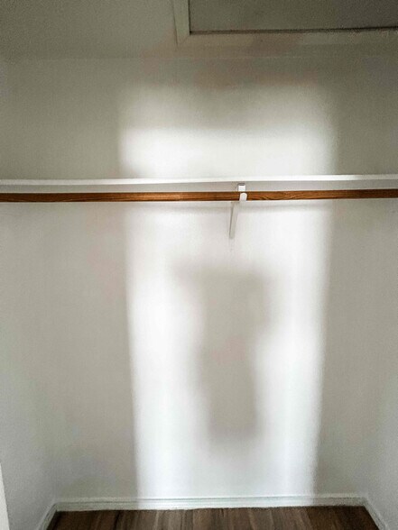 Building Photo - 1604 Windward Dr