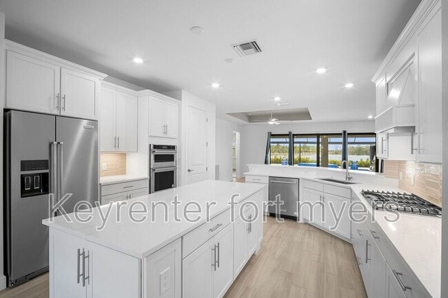 Building Photo - 19001 Aqua Shore Dr