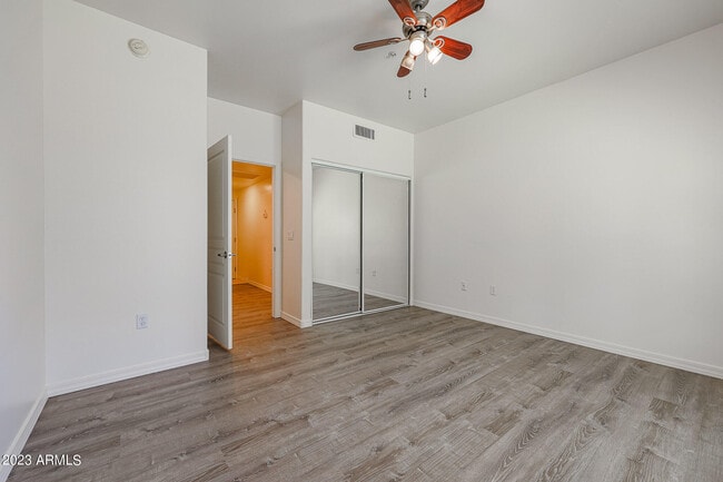 Building Photo - 20660 N 40th St