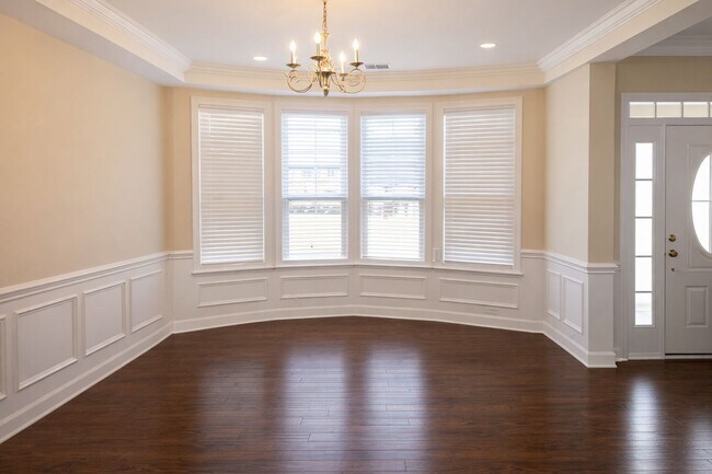 Building Photo - 131 Sand Spur Dr