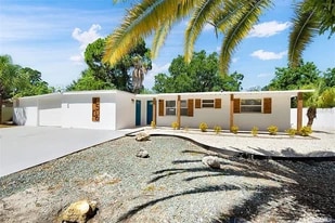 Building Photo - 4506 Carlyle Rd