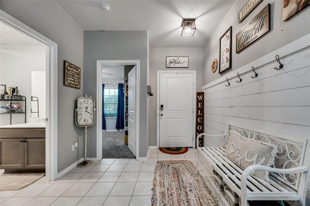 Building Photo - 315 Patina St