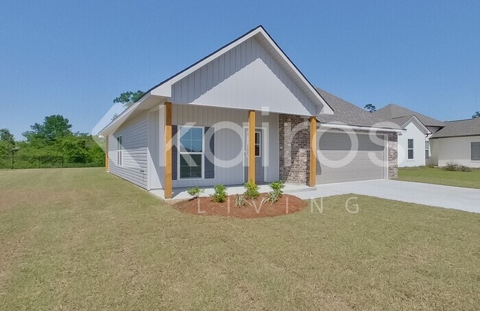 Building Photo - 13757 Pinyon Dr