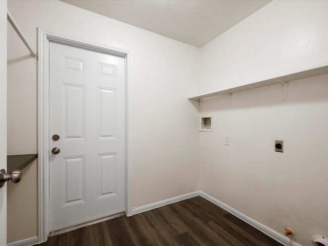 Building Photo - 10506 Twilight Moon Dr