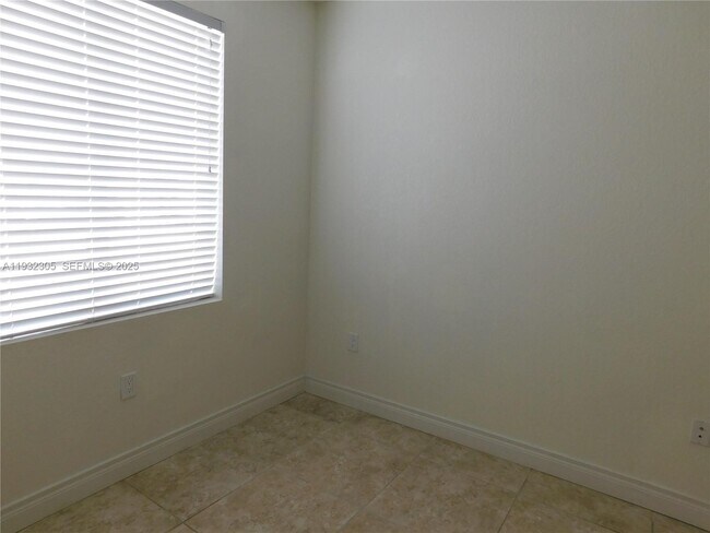 Building Photo - 21485 SW 112th Ave