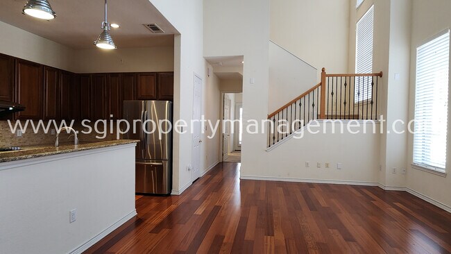 Building Photo - 1221 Lake Pointe Way