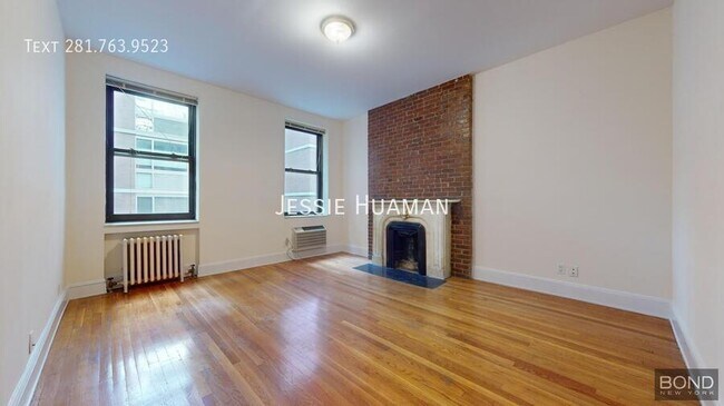 Building Photo - 130 E 24th St