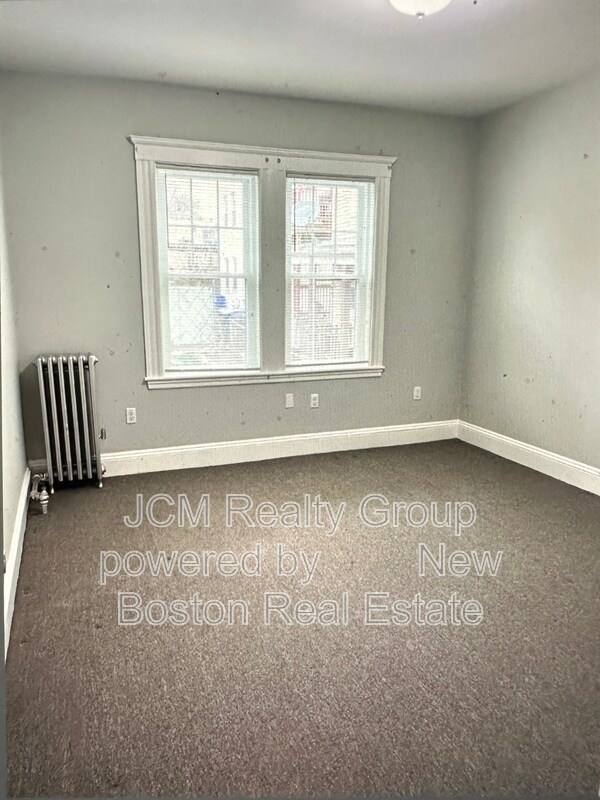 Building Photo - 100 Maverick St