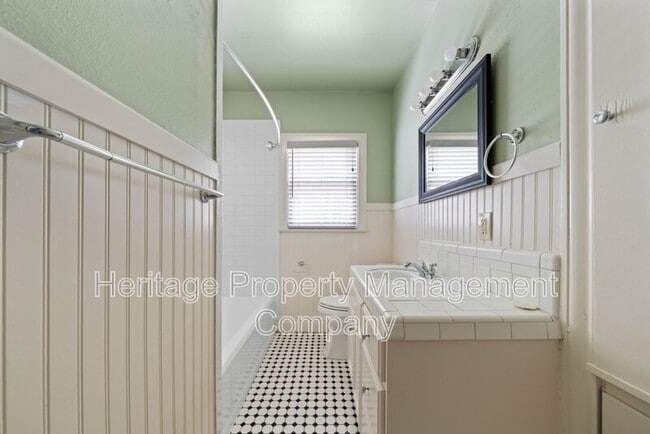 Building Photo - 109 W Norwood Ct
