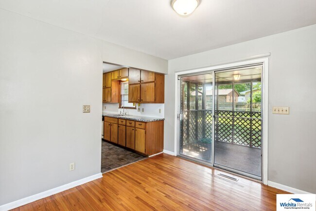 Building Photo - 8125 E Zimmerly St